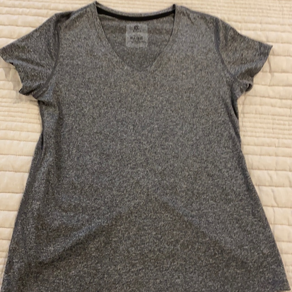 Champion V-neck Tee